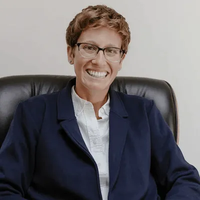 Portrait of Jenna Suway, PhD, licensed psychologist at Coastal Therapy Group in Vista, CA